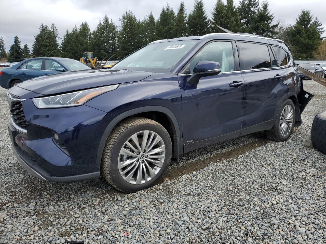 2022 Toyota Highlander VIN 5TDEBRCH8NS083350
