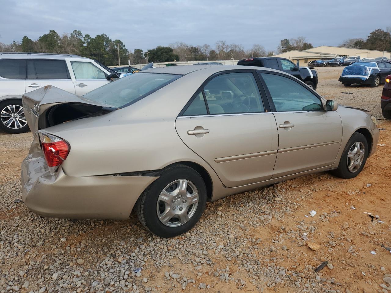 2006 Toyota Camry VIN 4T1BE32K26U746036 Copart auction photo, rear end / front end damage thumbnail 3