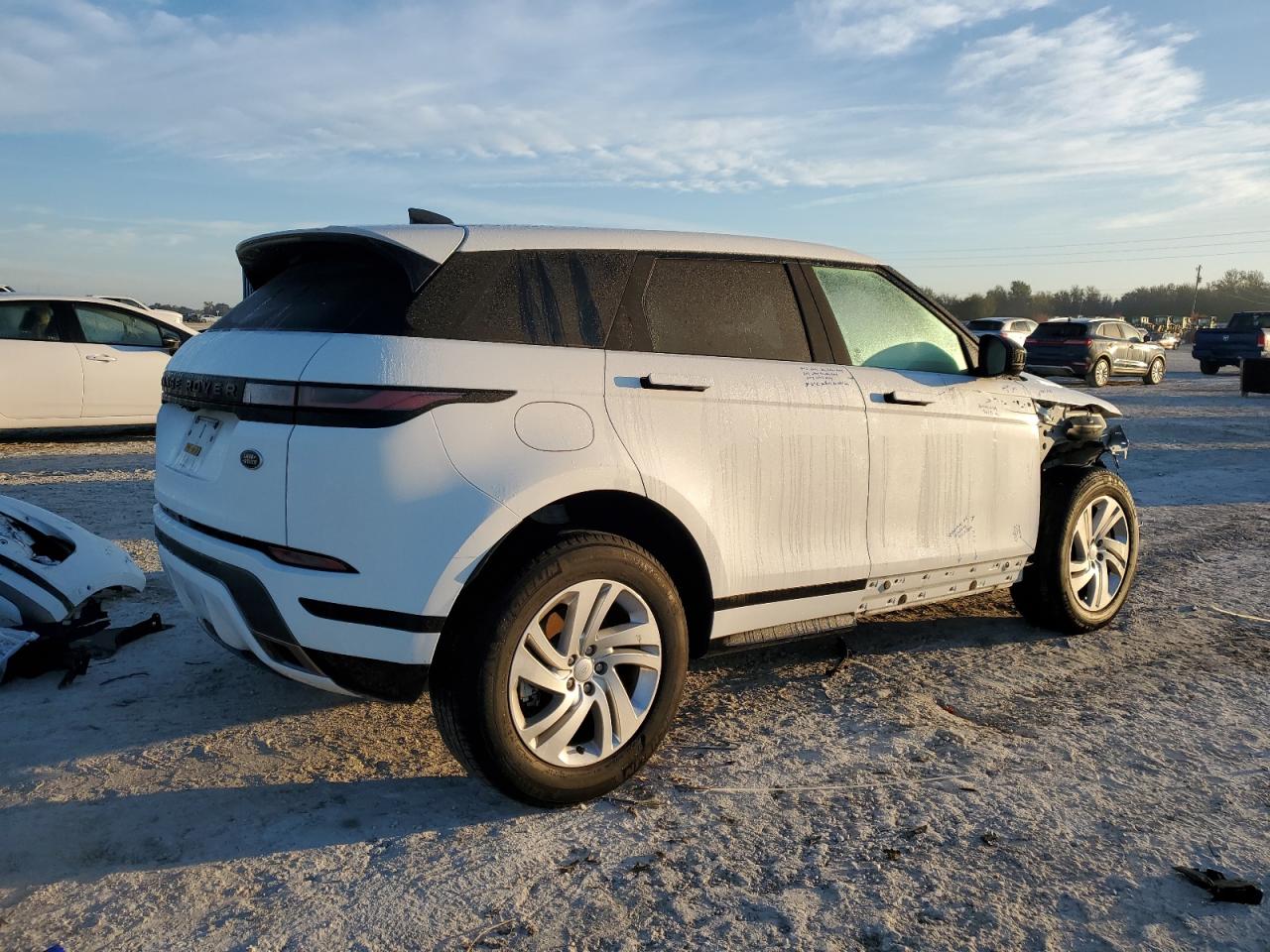 2021 Land Rover Range Rover VIN SALZT2FX4MH155178 Copart auction photo, front end / minor dent/scratches damage thumbnail 3