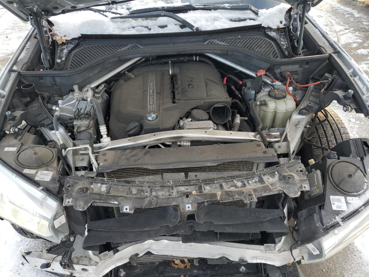 2018 BMW X5 VIN 5UXKR0C5XJ0Y02867 Copart auction photo, front end / minor dent/scratches damage thumbnail 12