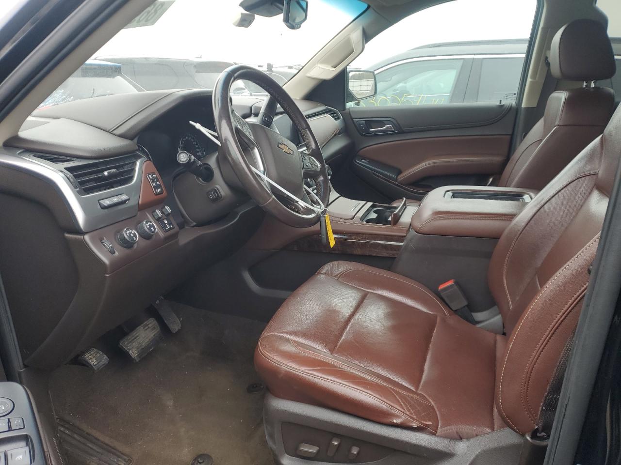 2018 Chevrolet Suburban VIN 1GNSKJKC3JR393982 Copart auction photo, front end / side damage thumbnail 7