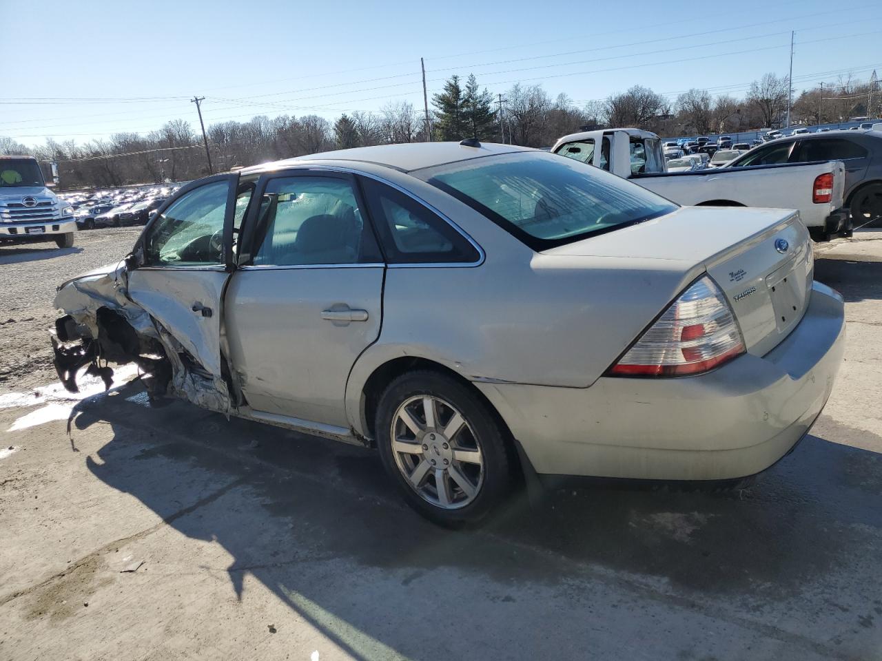 2008 Ford Taurus VIN 1FAHP24W08G122276 Copart auction photo, side / front end damage thumbnail 2