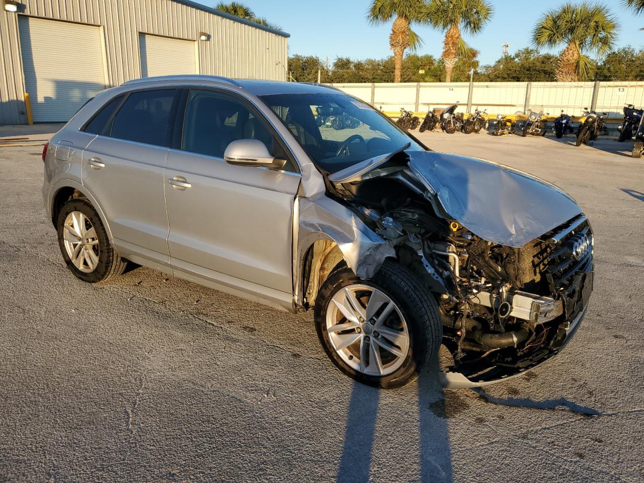 2017 Audi Q3 VIN WA1JCCFS8HR001923 Copart auction photo, front end / rear end damage thumbnail 4