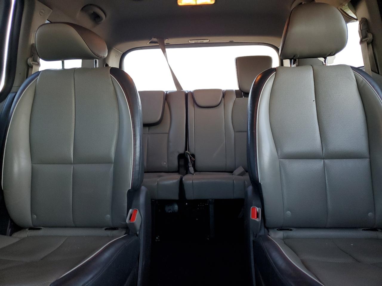 2016 KIA Sedona VIN KNDMC5C11G6156260 Copart auction photo, front end / minor dent/scratches damage thumbnail 10