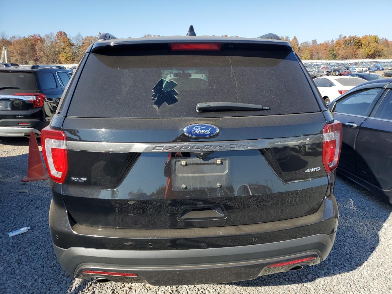 2017 Ford Explorer VIN 1FM5K8D86HGD94889 Copart auction photo, side / front end damage thumbnail 6