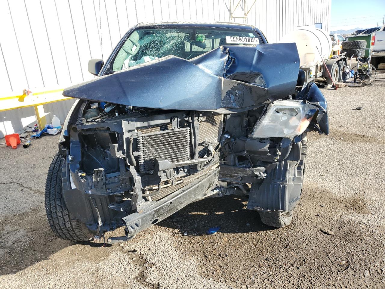 2019 Nissan Navara (Frontier) VIN 1N6AD0ER4KN721229 Copart auction photo, front end / undercarriage damage thumbnail 5
