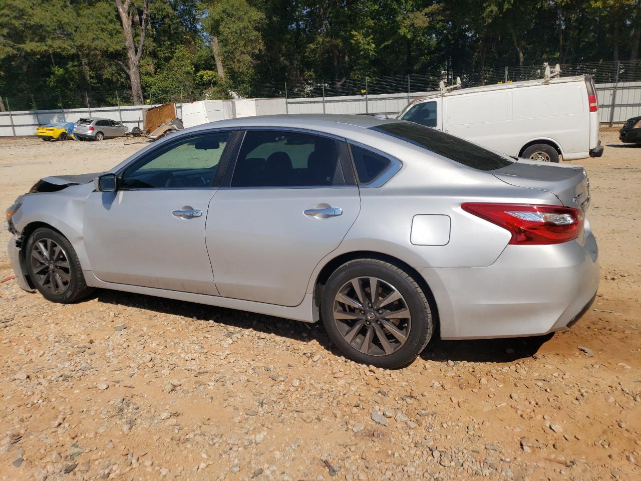 2017 Nissan Altima VIN 1N4AL3AP4HC166286 Copart auction photo, front end damage thumbnail 2