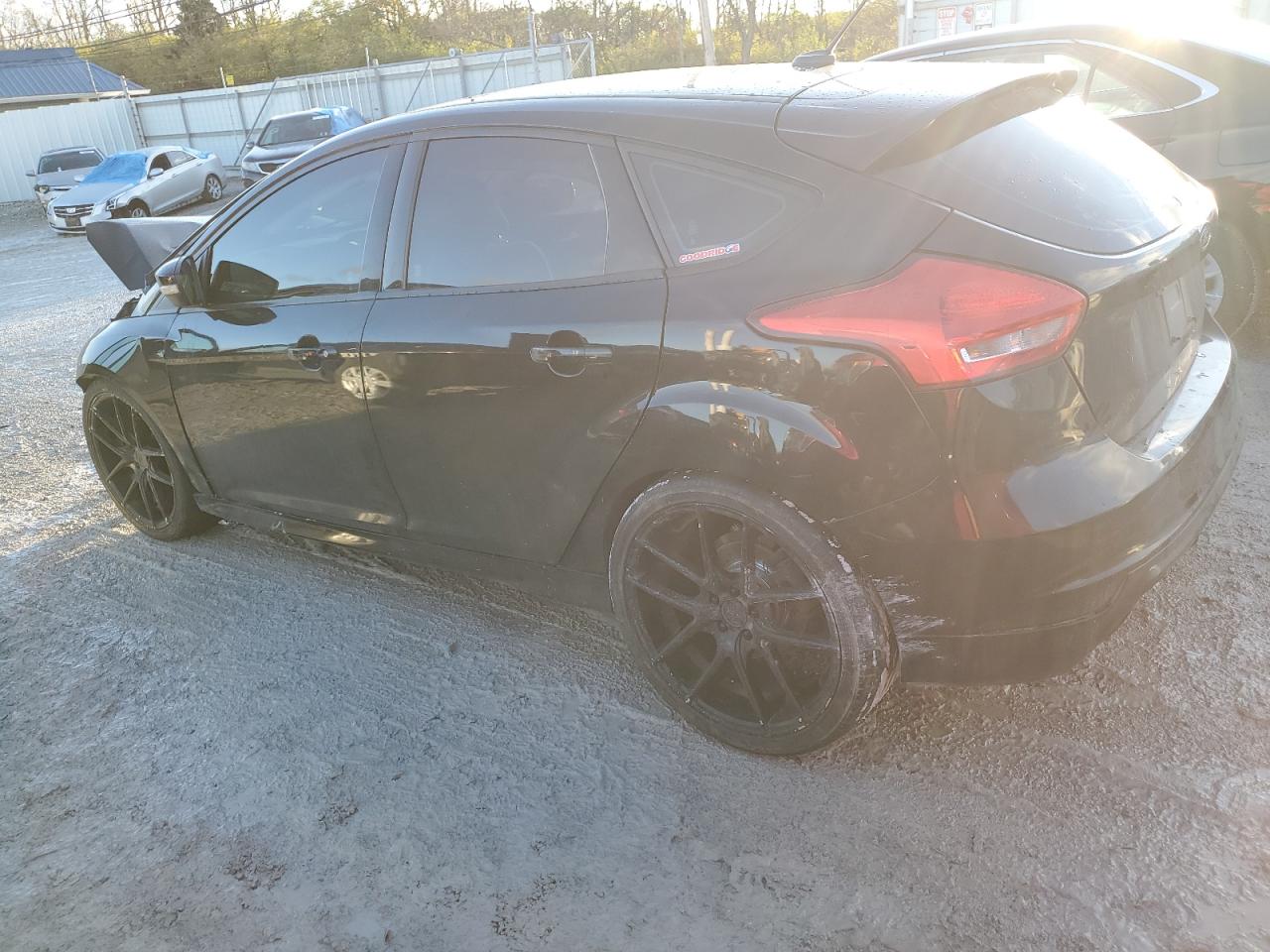2016 Ford Focus VIN 1FADP3K25GL331233 Copart auction photo, front end / minor dent/scratches damage thumbnail 2