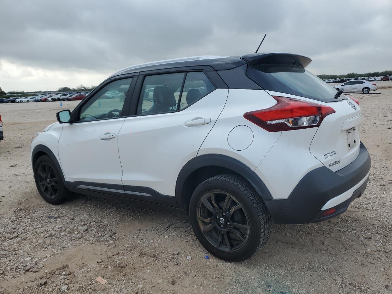 2019 Nissan Kicks VIN 3N1CP5CU0KL548934 Copart auction photo, front end / minor dent/scratches damage thumbnail 2