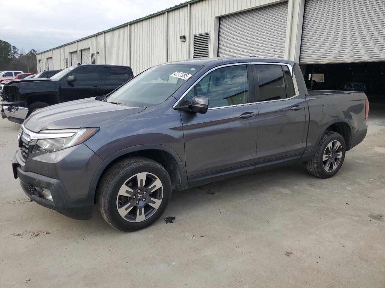 2017 Honda Ridgeline VIN 5FPYK2F61HB011324
