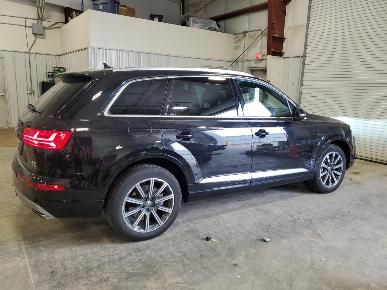 2017 Audi Q7 VIN WA1VAAF79HD009369 Copart auction photo, front end / side damage thumbnail 3