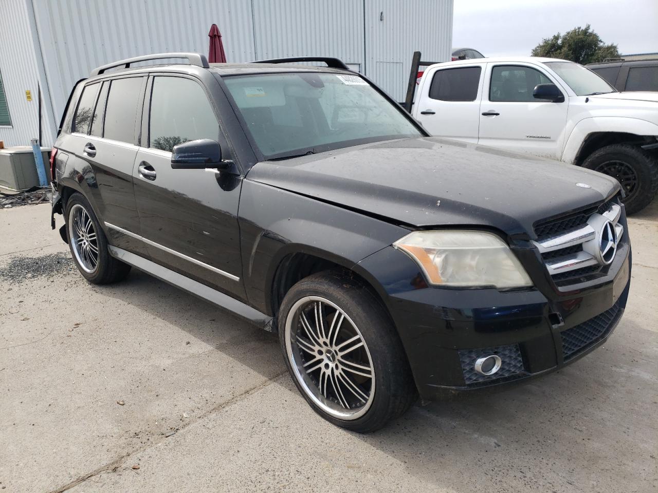 2010 Mercedes-Benz GLK-klasse VIN WDCGG5GB0AF360795 Copart auction photo, all over damage thumbnail 4