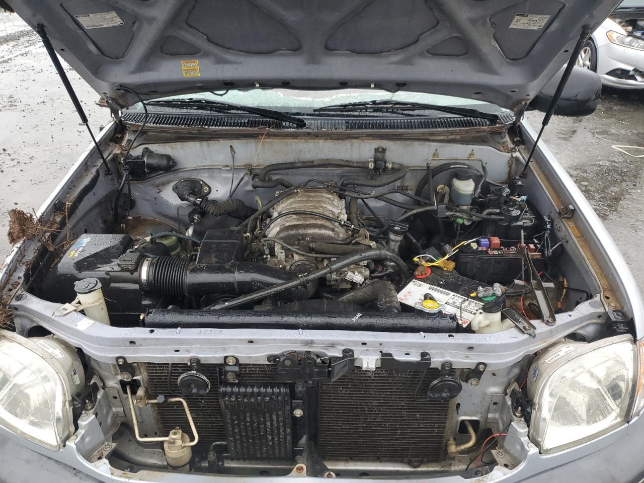2000 Toyota Tundra VIN 5TBBT4419YS113344 Copart auction photo, all over damage thumbnail 11