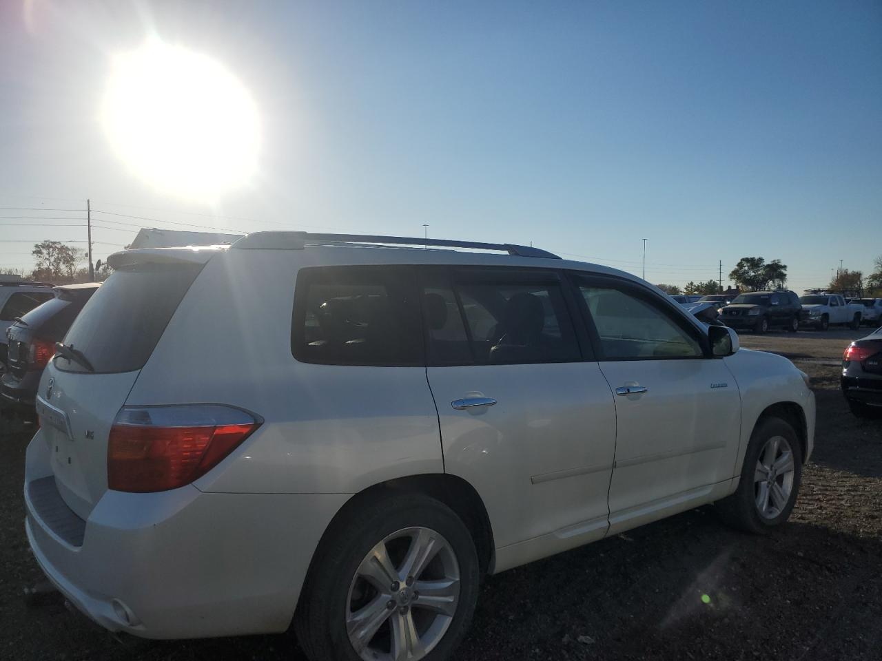 2009 Toyota Highlander VIN JTEDS42A292093075 Copart auction photo, side damage thumbnail 3