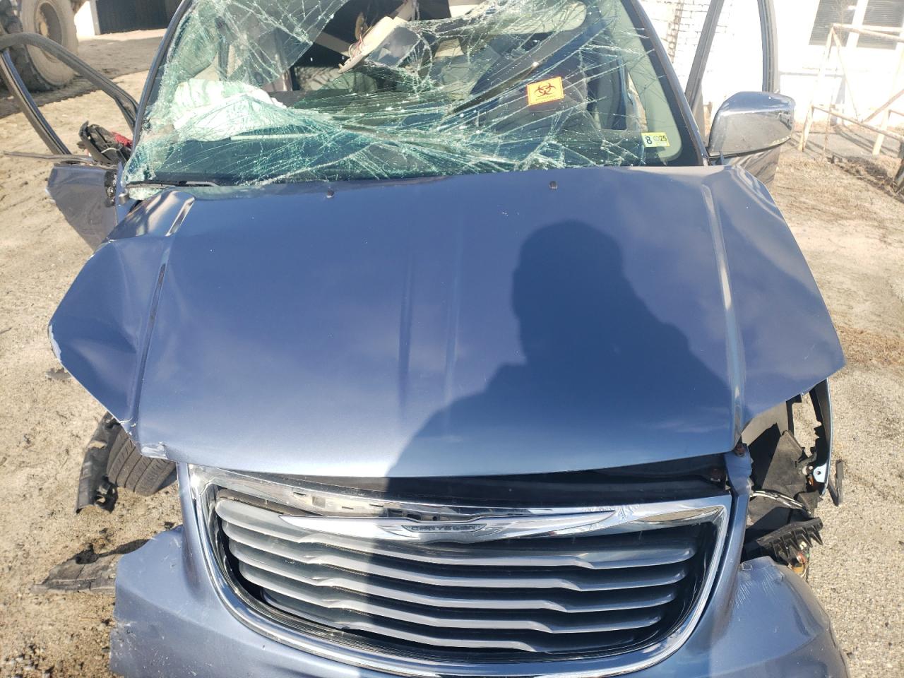 2011 Chrysler Town & Country VIN 2A4RR8DG7BR759220 Copart auction photo, front end / all over damage thumbnail 12