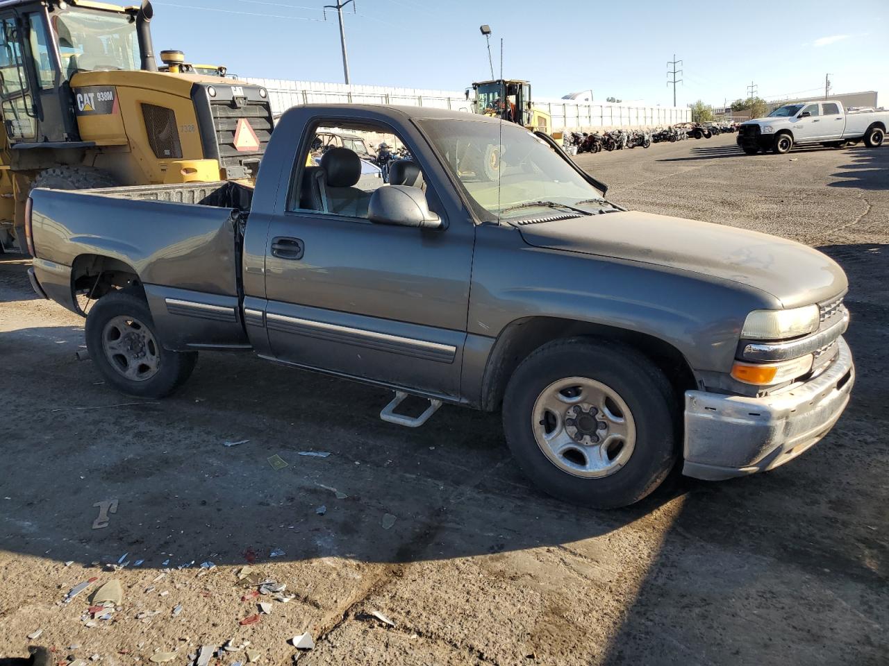 2000 Chevrolet Silverado VIN 1GCEC14W7YZ154987 Copart auction photo, side damage thumbnail 4