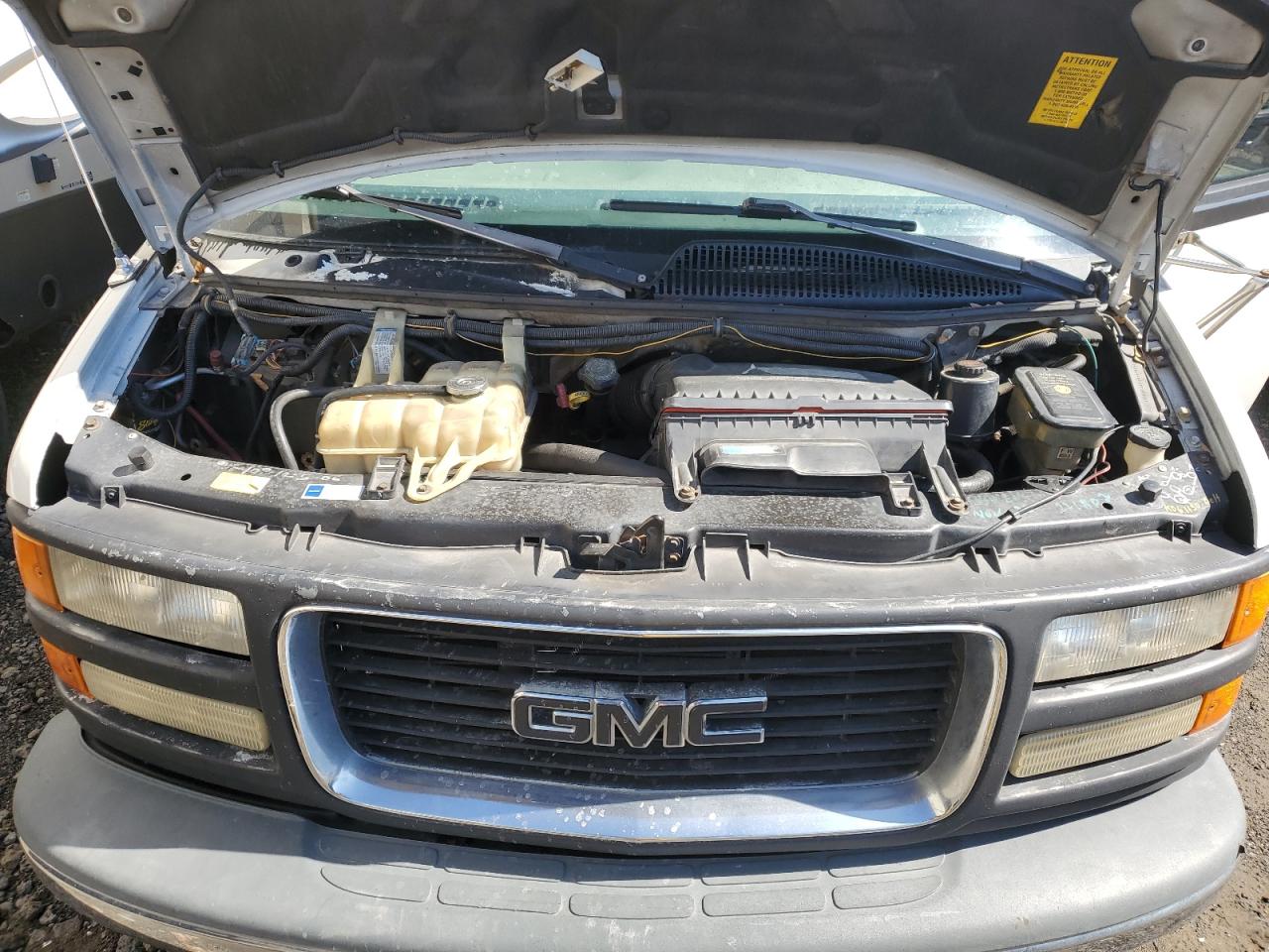 1997 GMC Savana VIN 1GDJG31F8V1011829 Copart auction photo, side / minor dent/scratches damage thumbnail 7