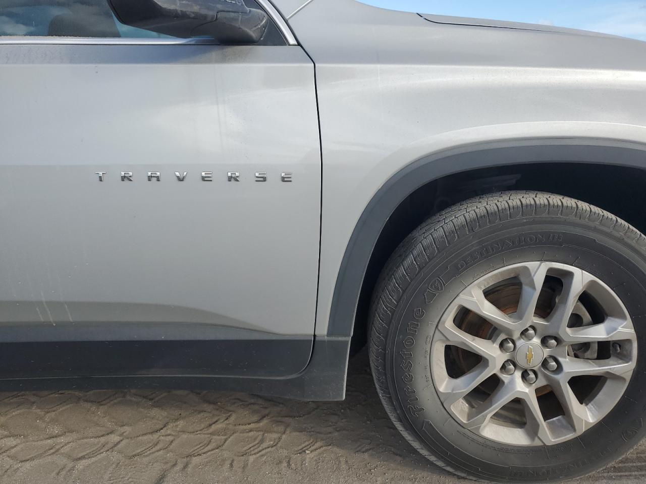 2019 Chevrolet Traverse VIN 1GNERFKW1KJ130308 Copart auction photo, water/flood damage thumbnail 13