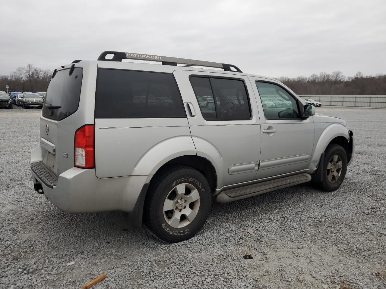 2005 Nissan Pathfinder VIN 5N1AR18W25C751479 Copart auction photo, front end damage thumbnail 3