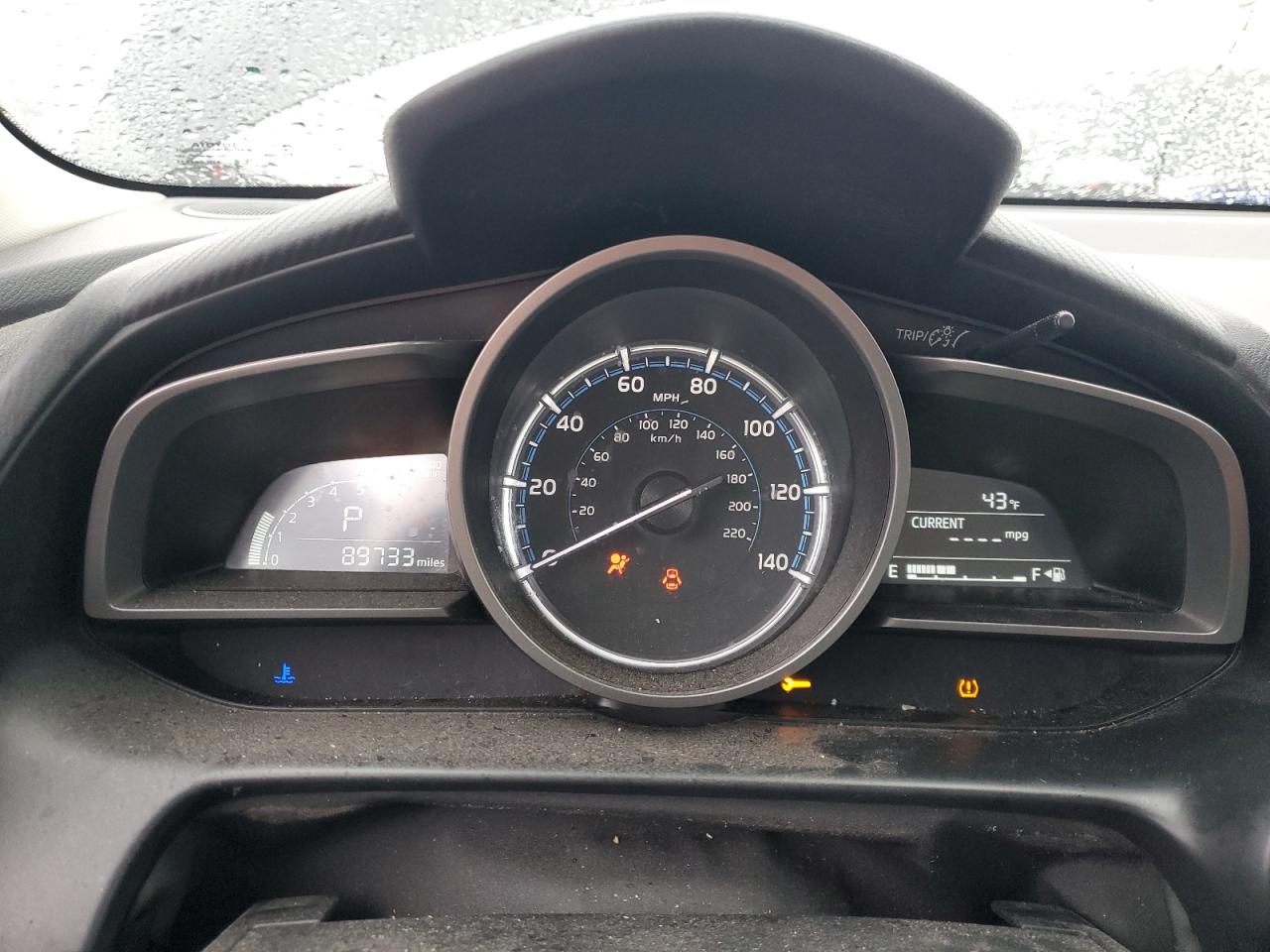 2019 Toyota Yaris VIN 3MYDLBYV2KY506136 Copart auction photo, rear end damage thumbnail 9