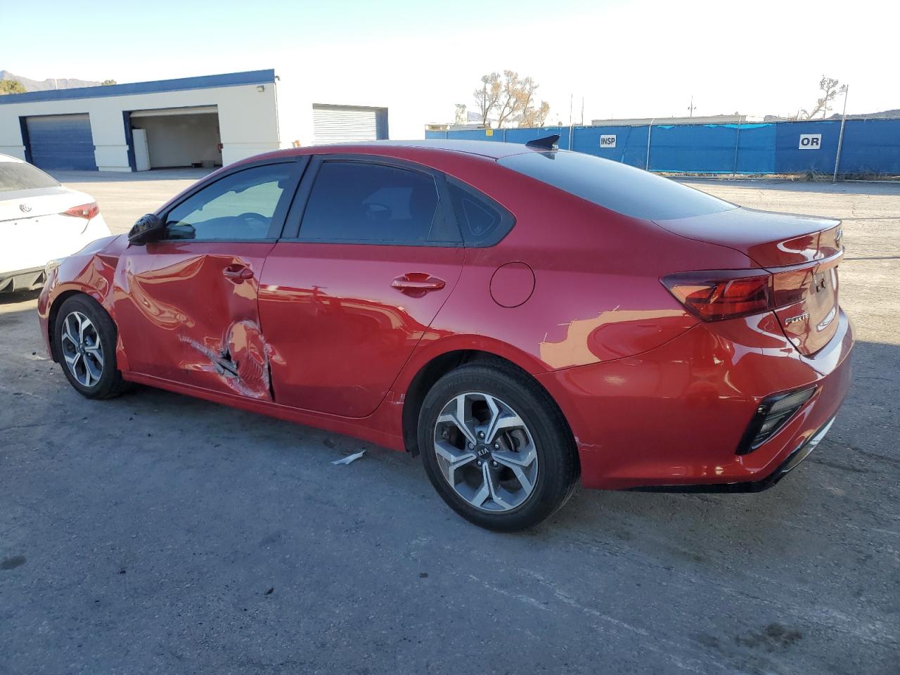 2020 KIA Forte VIN 3KPF24AD3LE220225 Copart auction photo, front end / side damage thumbnail 2