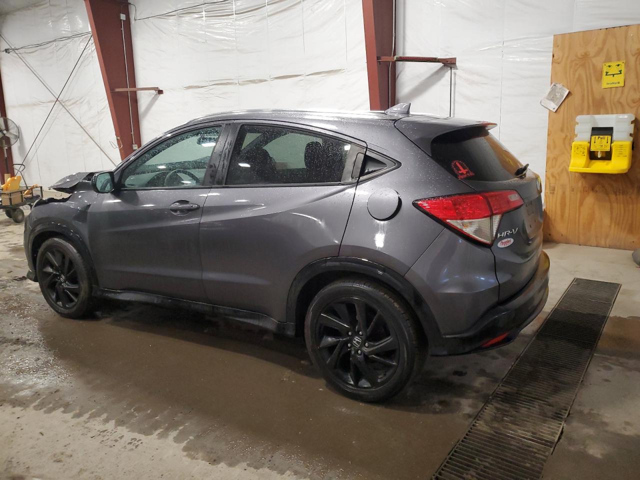 2022 Honda HR-V VIN 3CZRU6H1XNM736793 Copart auction photo, front end / minor dent/scratches damage thumbnail 2