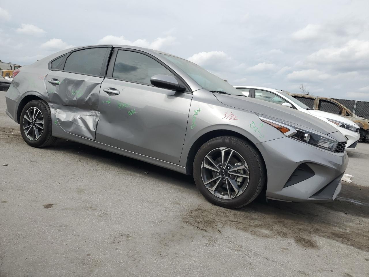 2024 KIA Forte VIN 3KPF24AD6RE722803 Copart auction photo, side damage thumbnail 4