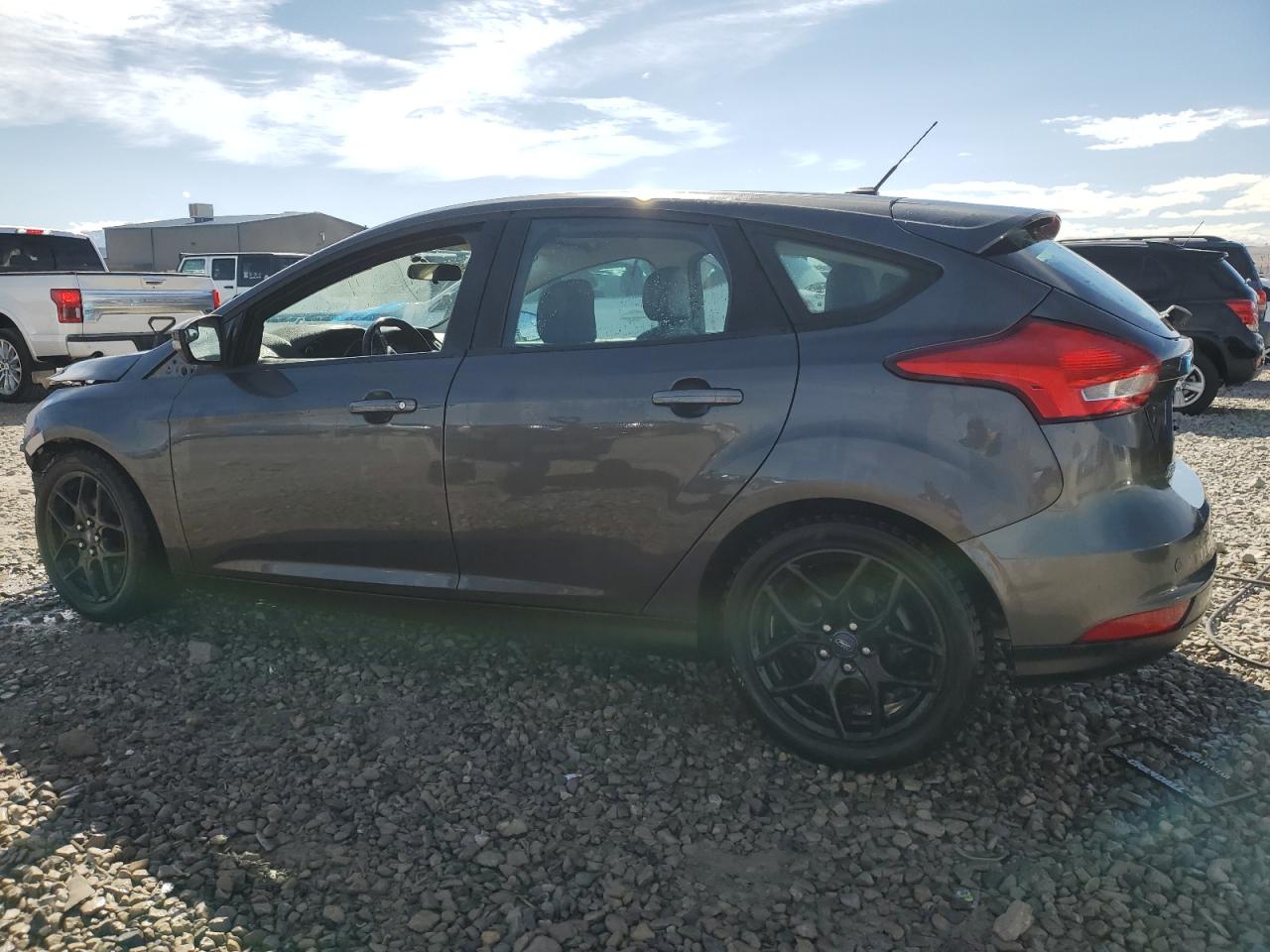 2016 Ford Focus VIN 1FADP3K24GL326153 Copart auction photo, front end damage thumbnail 2
