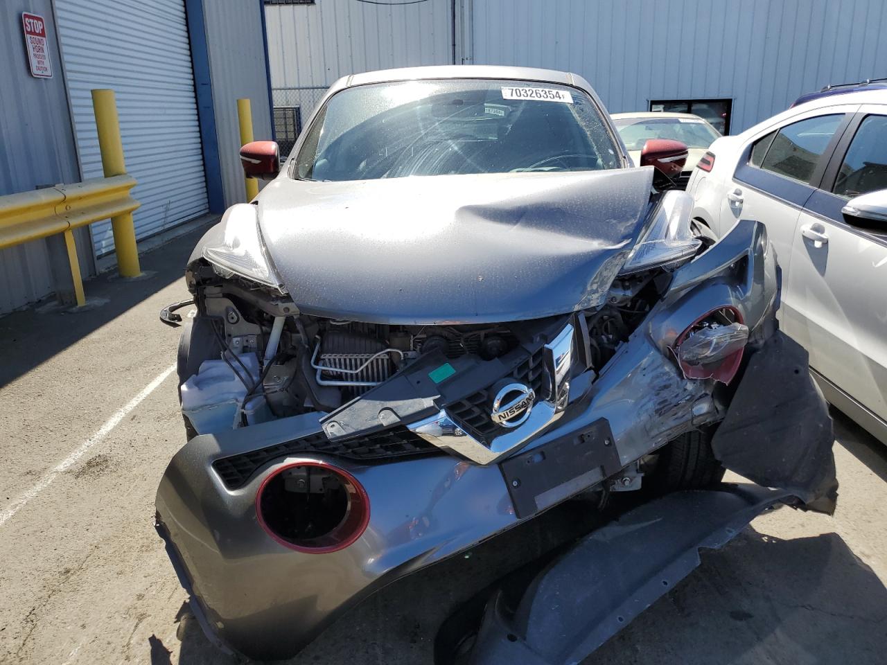 2015 Nissan Juke VIN JN8AF5MR0FT502592 Copart auction photo, front end / minor dent/scratches damage thumbnail 5