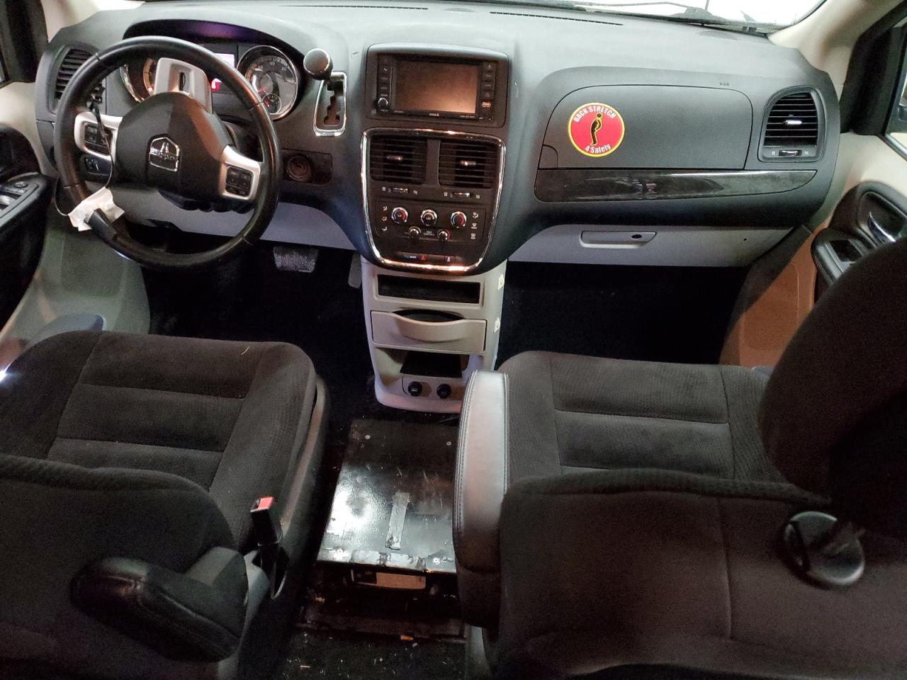 2019 Dodge Caravan VIN 2C4RDGBG9KR637184 Copart auction photo, minor dent/scratches damage thumbnail 8