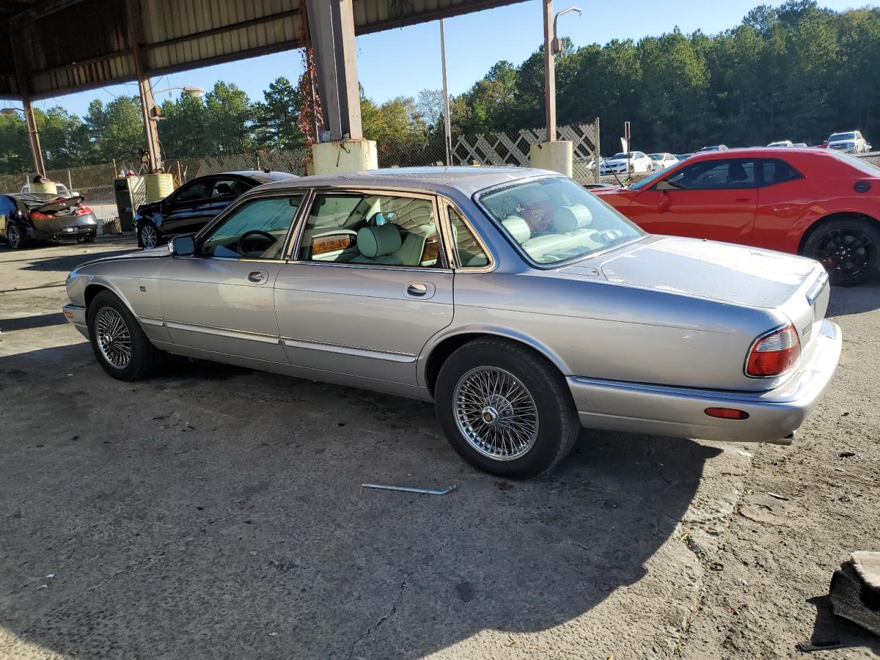 2000 Jaguar XJ VIN SAJDA24C2YLF03686 Copart auction photo, front end damage thumbnail 2