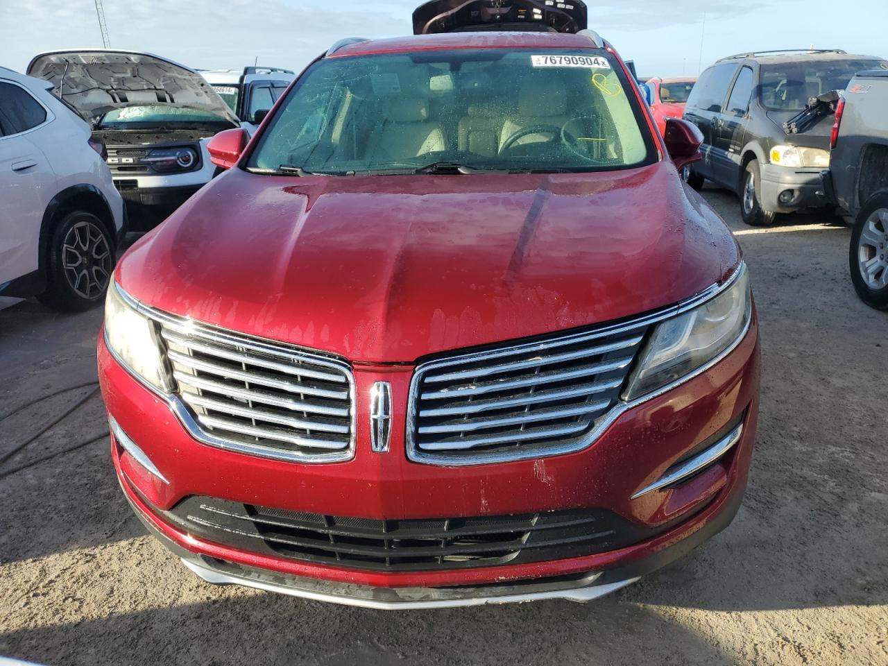 2018 Lincoln MKC VIN 5LMCJ1C90JUL12574 Copart auction photo, water/flood damage thumbnail 5