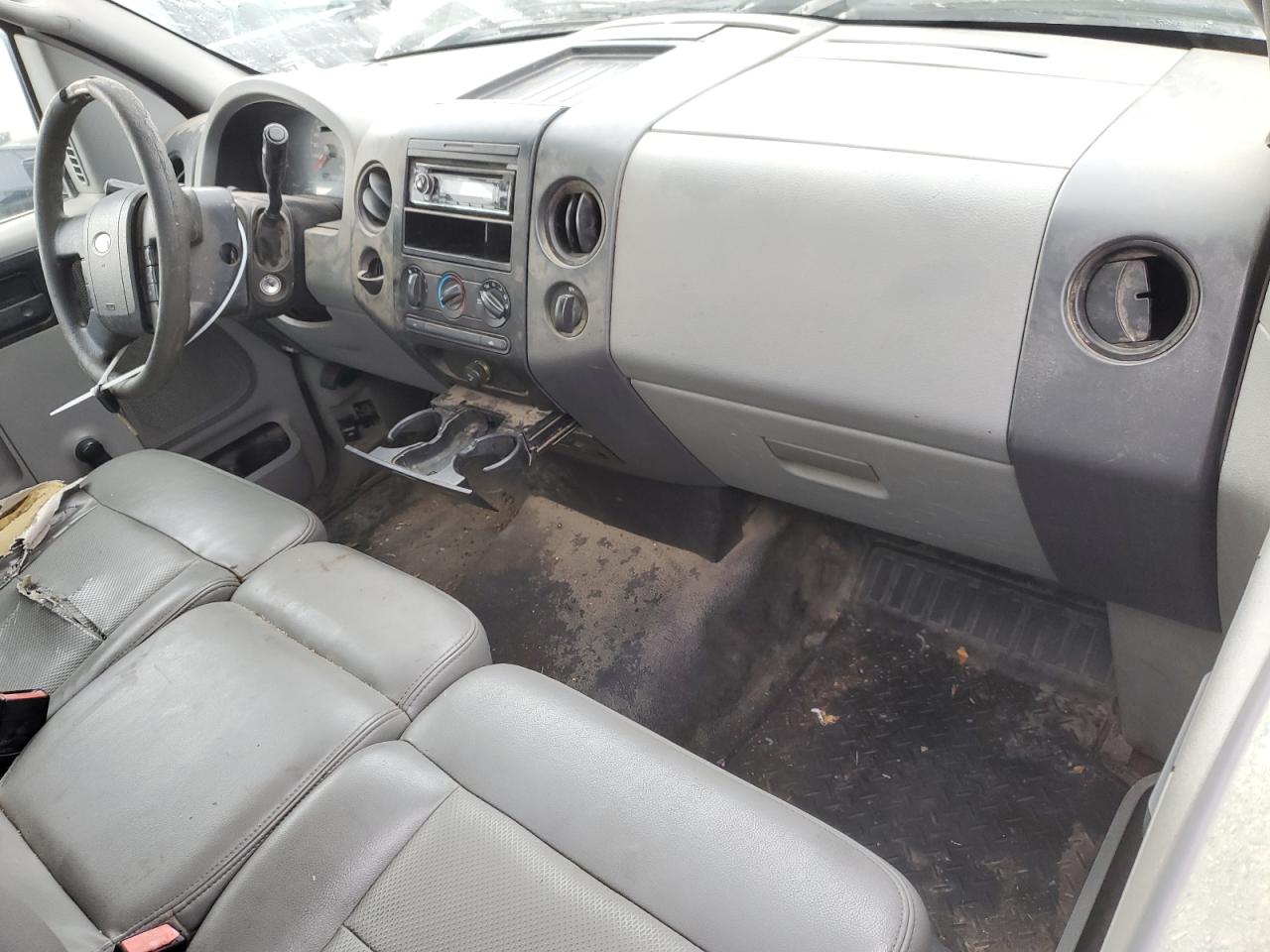 2005 Ford F-150 VIN 1FTRF12275NB12704 Copart auction photo, front end damage thumbnail 8