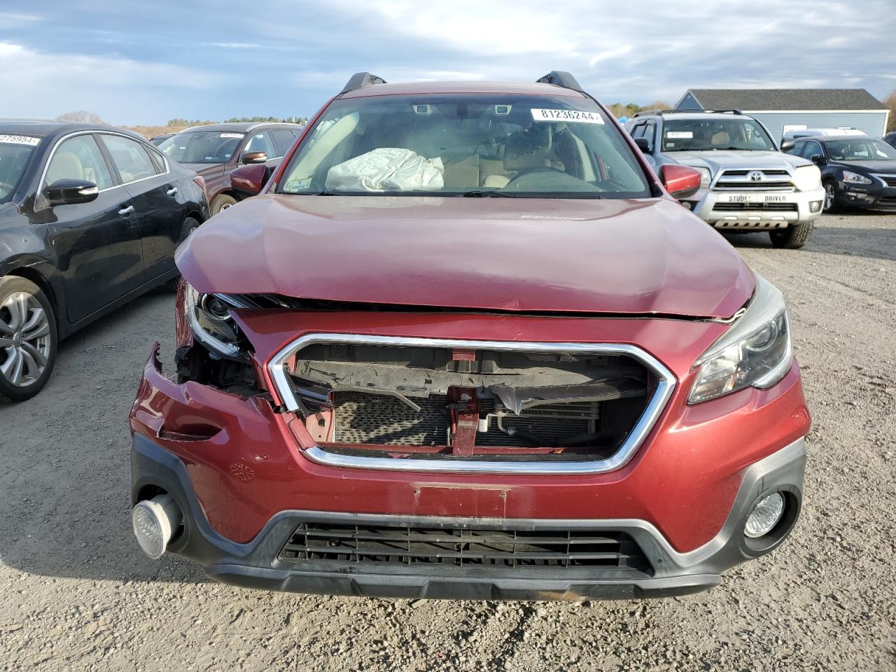 2019 Subaru Outback VIN 4S4BSAFC7K3207783 Copart auction photo, front end / minor dent/scratches damage thumbnail 5