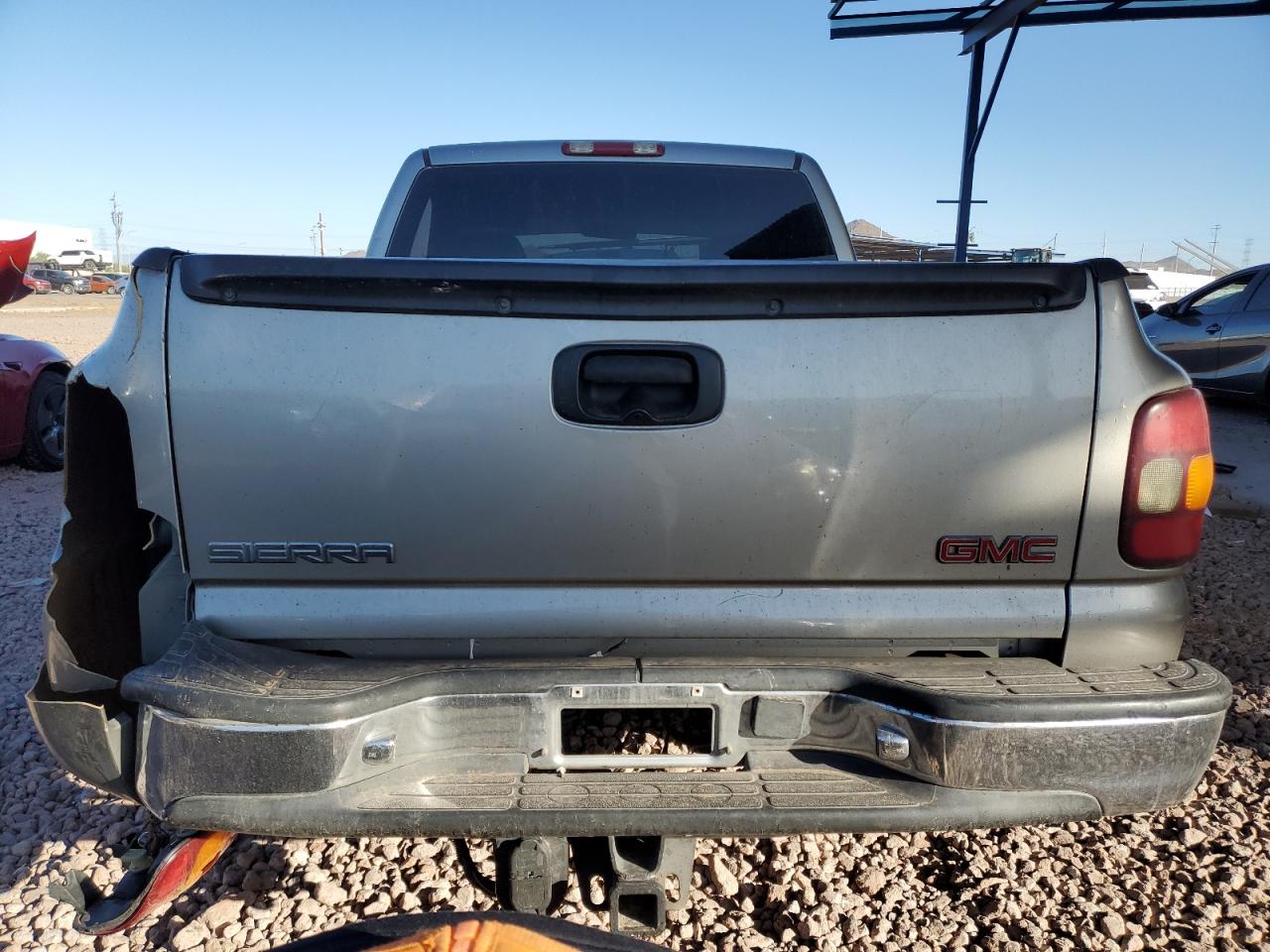 2000 GMC Sierra VIN 1GTEC14W6YZ348183 Copart auction photo, front end damage thumbnail 6