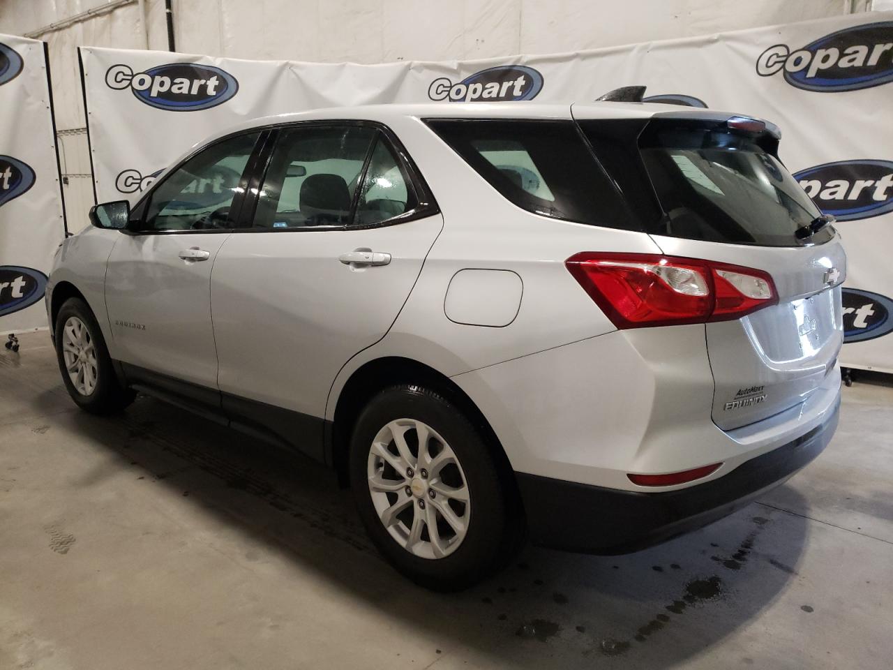 2019 Chevrolet Equinox VIN 2GNAXHEV3K6210922 Copart auction photo, minor dent/scratches damage thumbnail 2