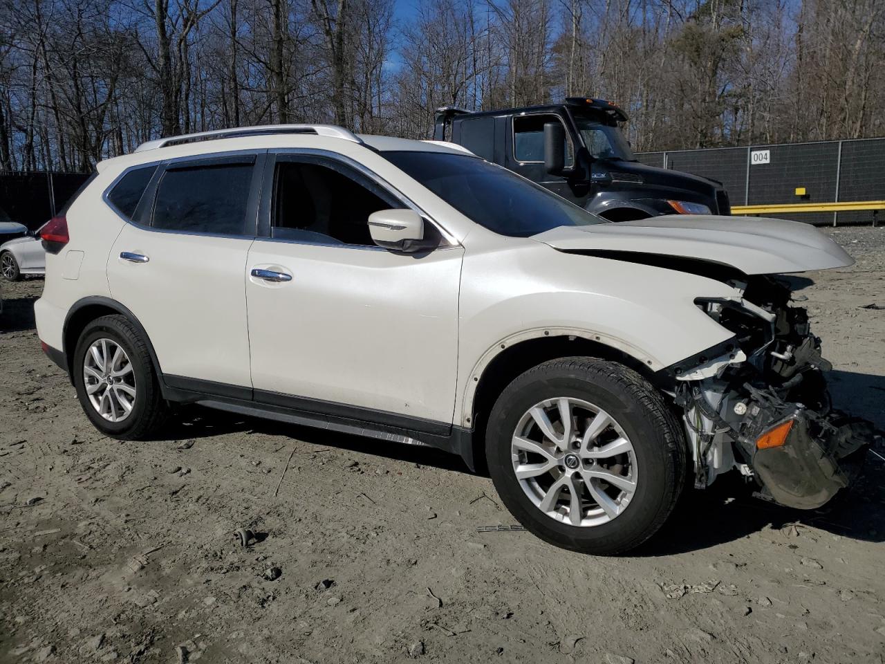 2019 Nissan Rogue VIN JN8AT2MT5KW251838 Copart auction photo, front end damage thumbnail 4