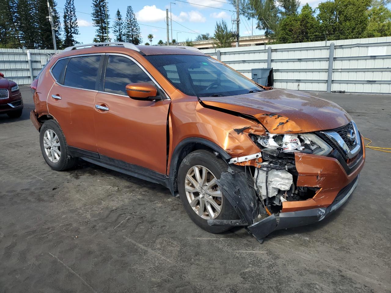2017 Nissan Rogue VIN JN8AT2MT4HW389749 Copart auction photo, all over damage thumbnail 4