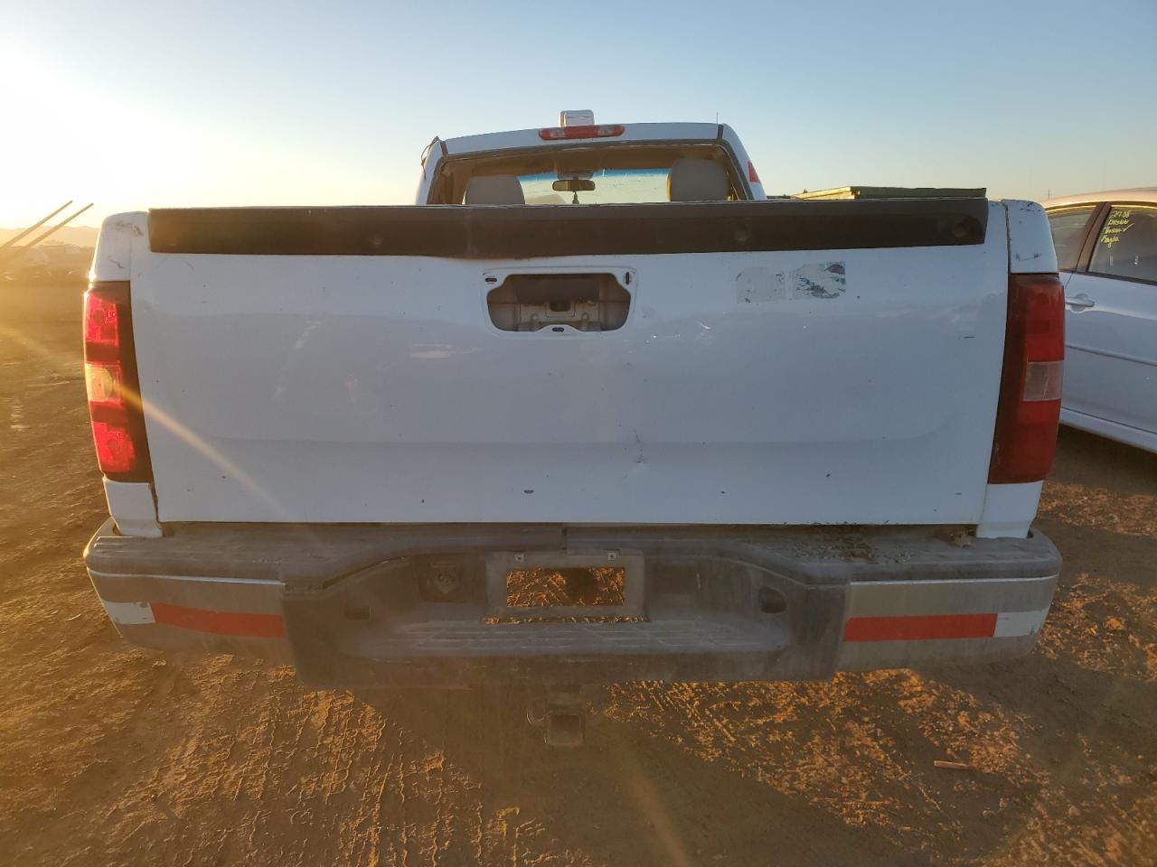 2009 Chevrolet Silverado VIN 1GCEK14C09Z288900 Copart auction photo, side / rear end damage thumbnail 6