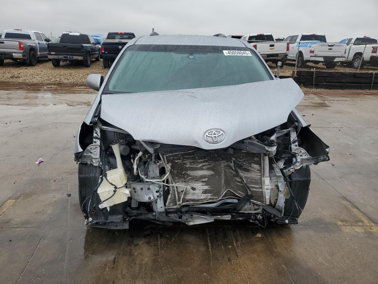 2015 Toyota Sienna VIN 5TDKK3DC1FS680795 Copart auction photo, front end damage thumbnail 5