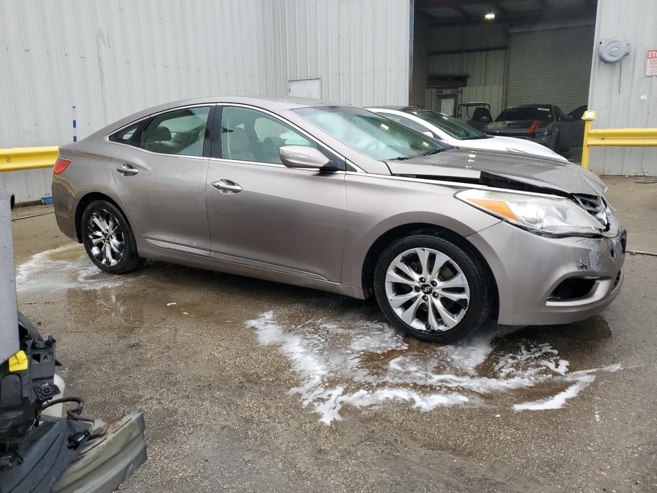 2013 Hyundai Azera VIN KMHFG4JG0DA288574 Copart auction photo, front end damage thumbnail 4