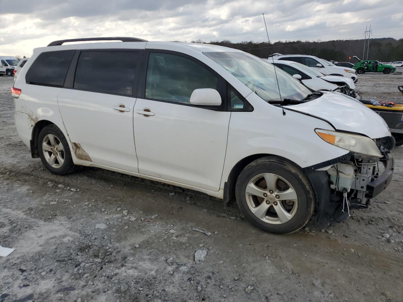 2014 Toyota Sienna VIN 5TDKK3DC4ES406361 Copart auction photo, front end damage thumbnail 4