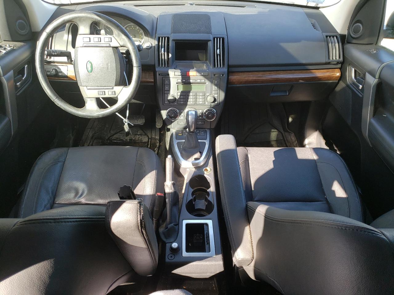 2010 Land Rover LR2 VIN SALFR2BN7AH187902 Copart auction photo, undercarriage / minor dent/scratches damage thumbnail 8
