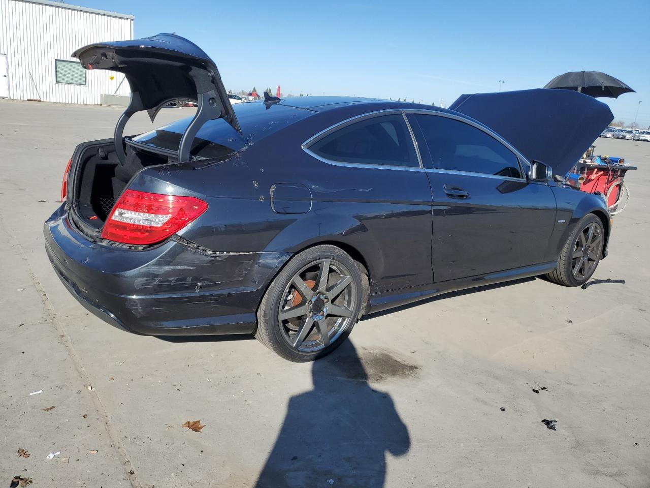 2012 Mercedes-Benz C-klasse VIN WDDGJ4HBXCF850685 Copart auction photo, front end / rear end damage thumbnail 3