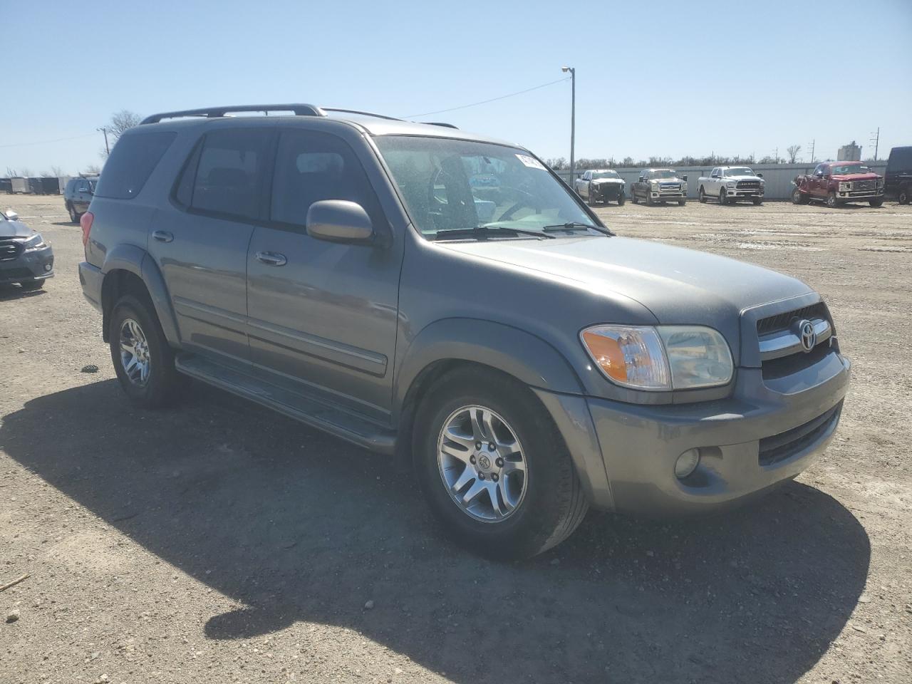 2005 Toyota Sequoia VIN 5TDZT34A55S256027 Copart auction photo, front end / side damage thumbnail 4