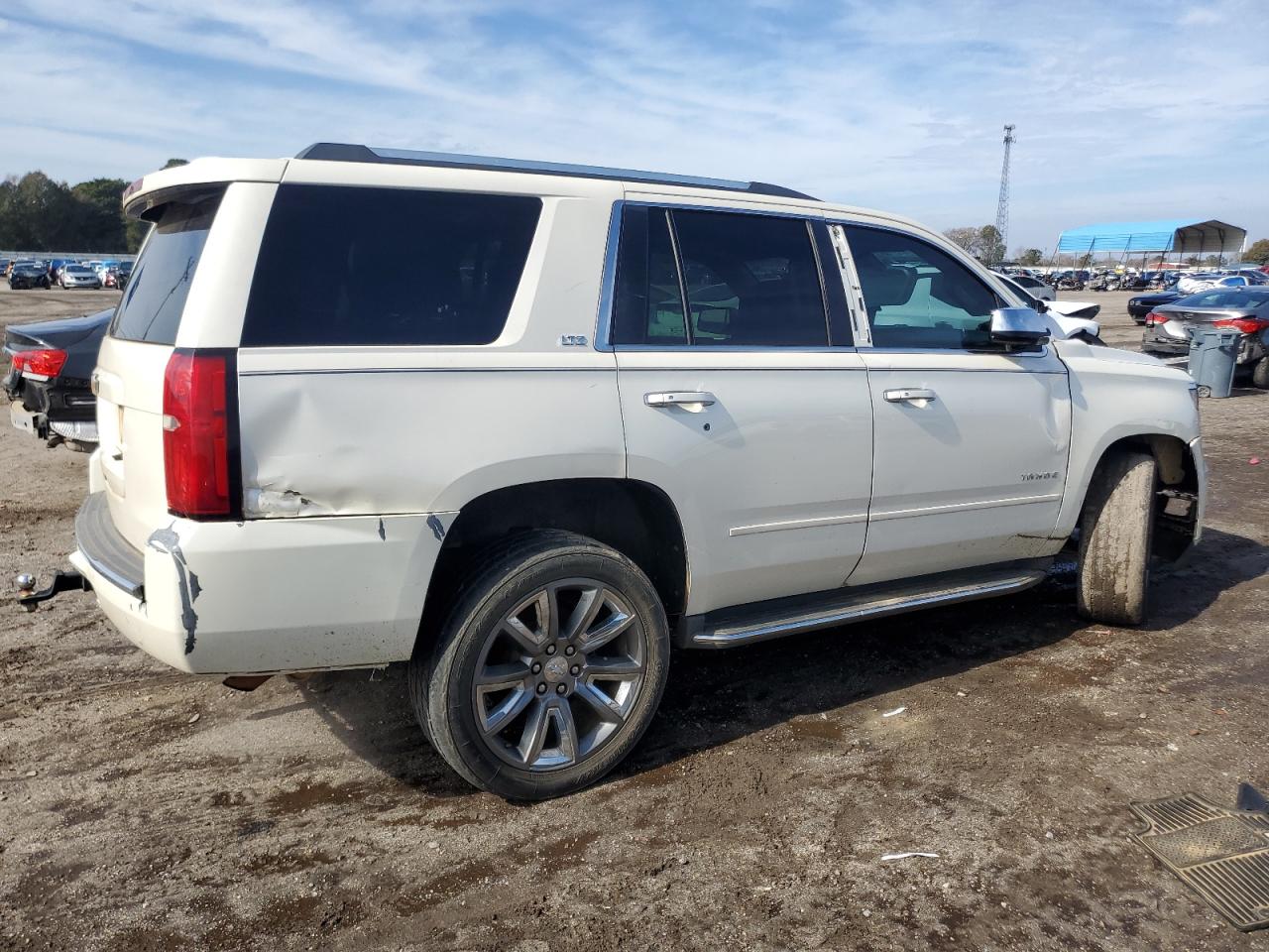 2015 Chevrolet Tahoe VIN 1GNSCCKC4FR596783 Copart auction photo, front end / rear end damage thumbnail 3