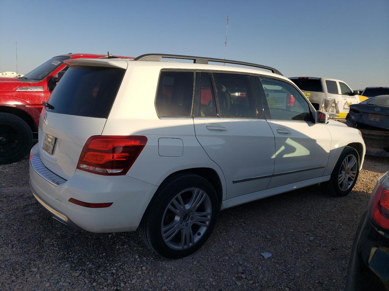 2014 Mercedes-Benz GLK-klasse VIN WDCGG5HB9EG281575 Copart auction photo, minor dent/scratches damage thumbnail 3