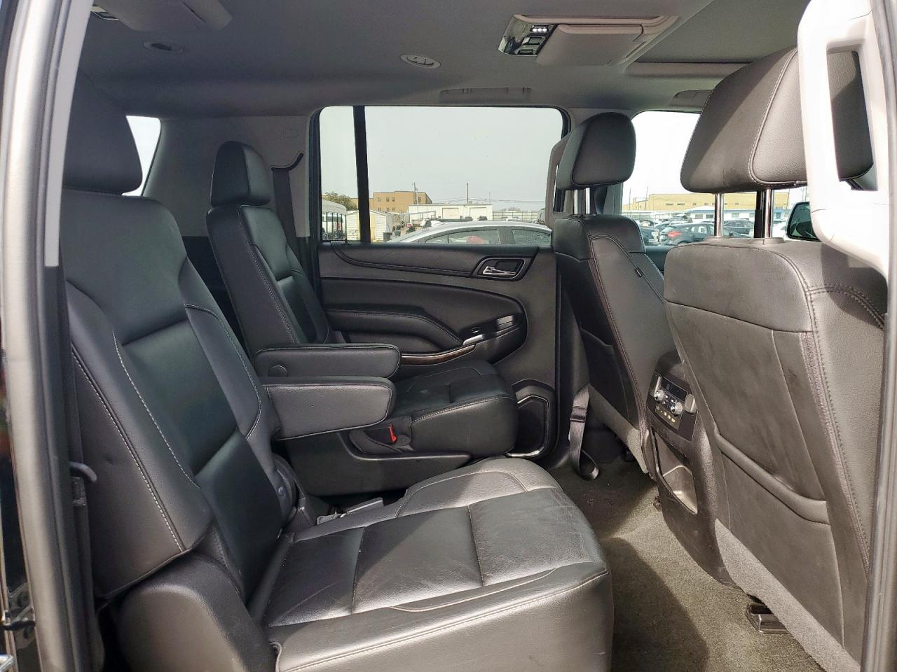 2018 Chevrolet Suburban VIN 1GNSCHKC3JR302327 Copart auction photo, front end damage thumbnail 11