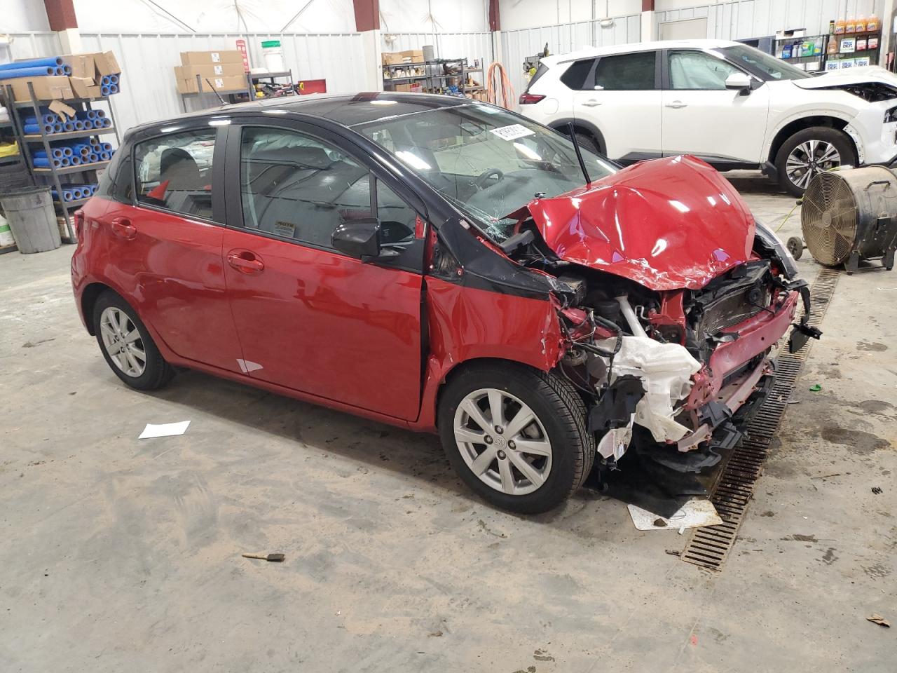 2017 Toyota Yaris VIN VNKKTUD35HA074233 Copart auction photo, front end / minor dent/scratches damage thumbnail 4