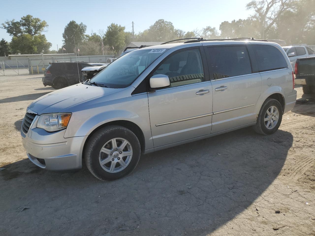 2010 Chrysler Town & Country VIN 2A4RR5D11AR450755